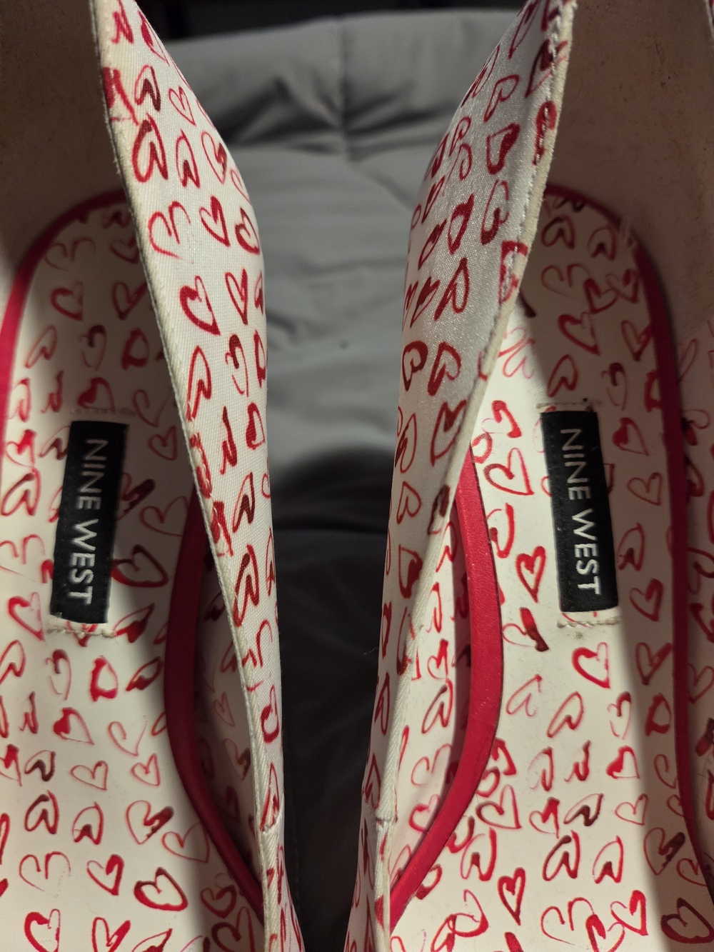 Nine West Women's White Pumps with Red Heart Print - Picture 3 of 6